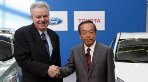 Illustration for article titled Mazda kills the RX-8, CEOs fly the friendly skies and it's Camry time!